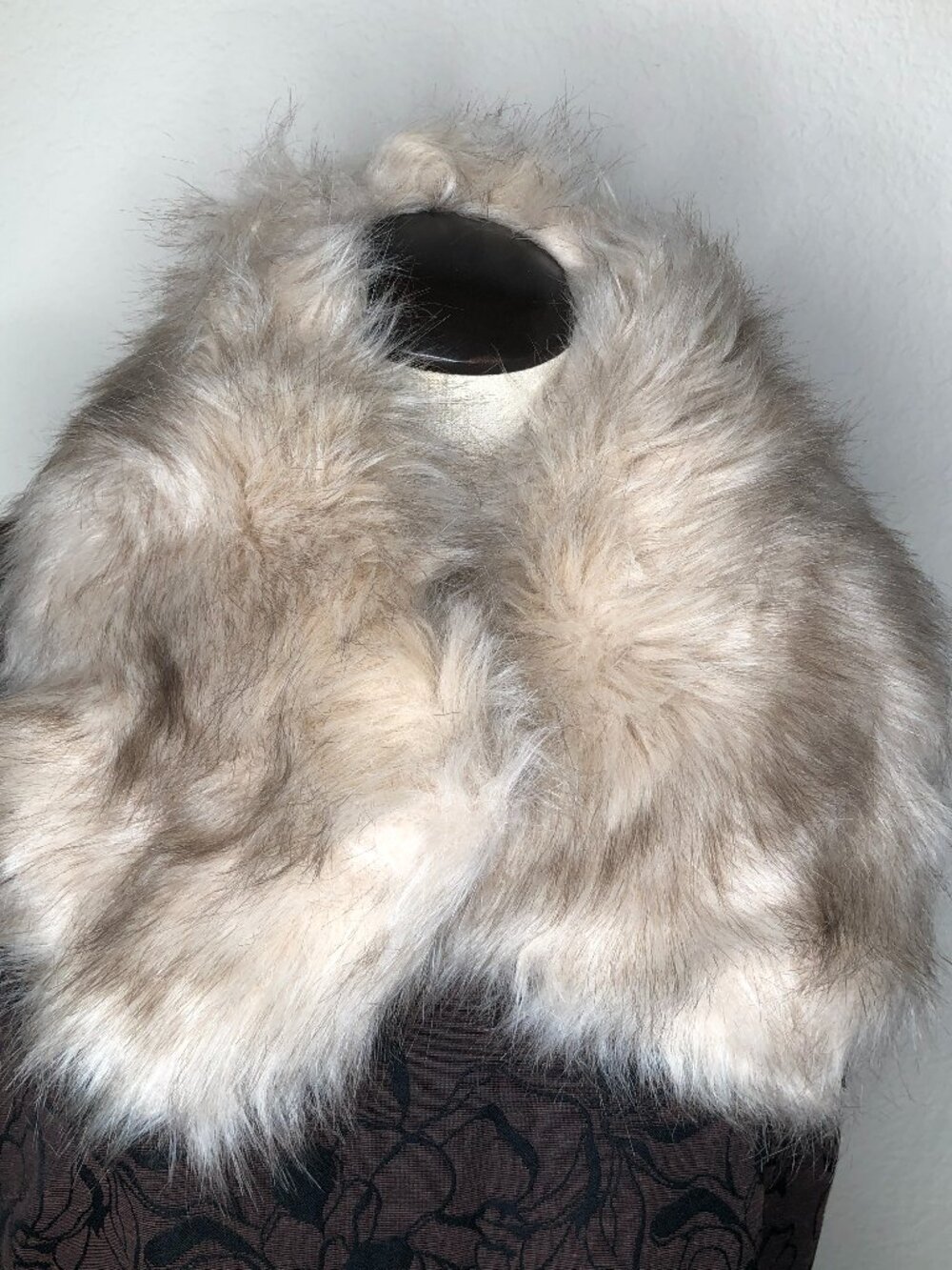Lovely, Faux Silver Fox Fur Collar- Like New